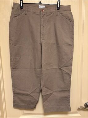 Women’s taupe cotton pants